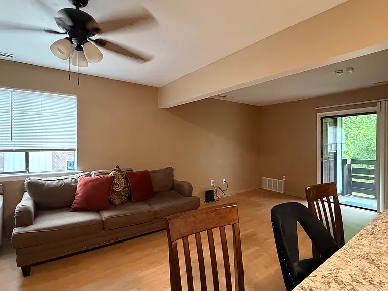 1549 Creekside Rd #B3-3 — Photo 4