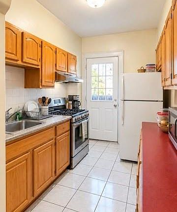 4th image of 156 Neptune Ave
