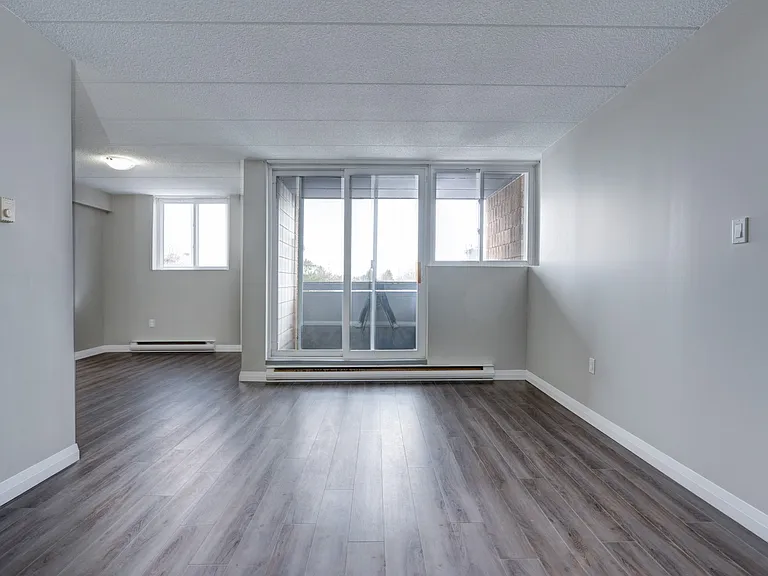 57 N Park St — Photo 7
