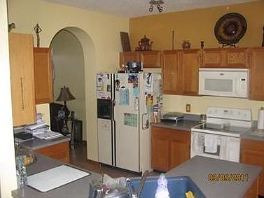 4th image of 1802 SW Breezeway St