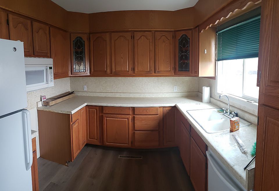 2nd image of 1925 Opal St