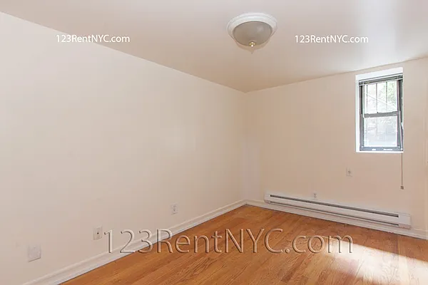 Rented by Chartwell Manhattan Realty | media 16