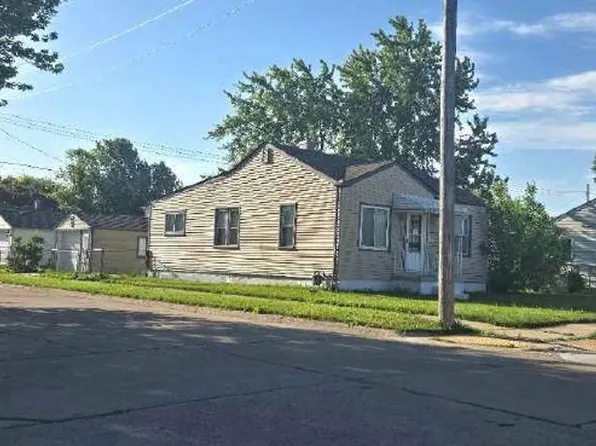 4405 16th St, Wyandotte, MI 48192