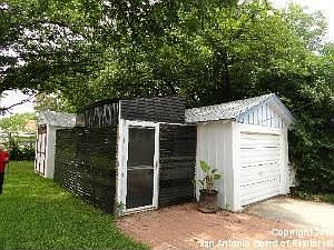 2nd image of 327 Avant Ave