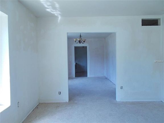 4th image of 795 42nd Ave S