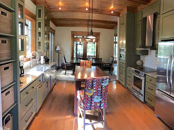 4th image of 315 Thompson Cove Ln