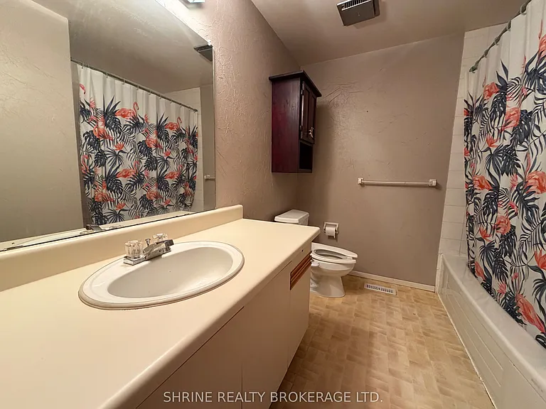 110 Deveron Cres #15 — Photo 16