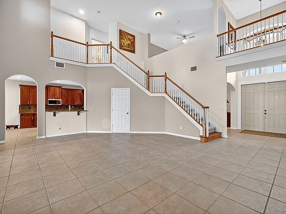 3rd image of 546 SE Nome Drive