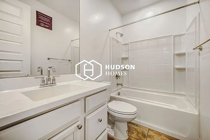 6326 W Raymond St — Photo 24