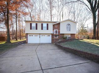 1852 Westbourne Way, Fenton, MO
