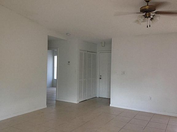 3rd image of 2715 San Remo Cir #0