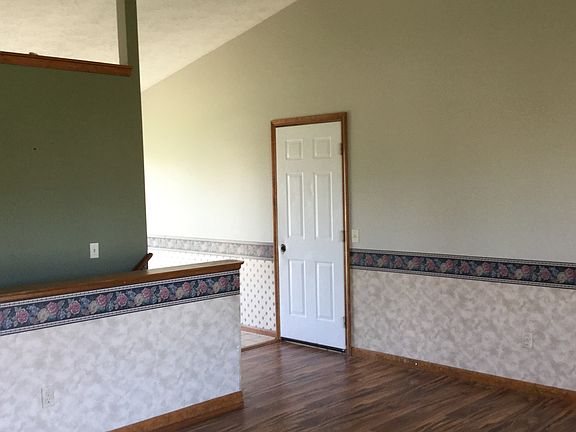 4th image of 2977 Hickory Nut Ln