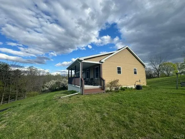 861 Bushkill Dr, Bath, PA 18014