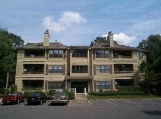 1411 Stoneridge Cir, Helmetta, NJ 08828