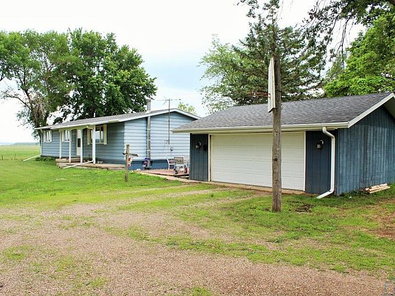 3rd image of 32900 Lambert Pl
