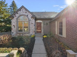 1941 Boulder Dr, Ann Arbor, MI 48104