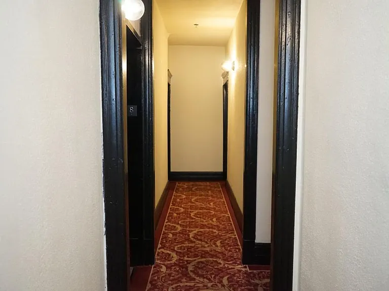 2800 N Pine Grove Ave #8I — Photo 22