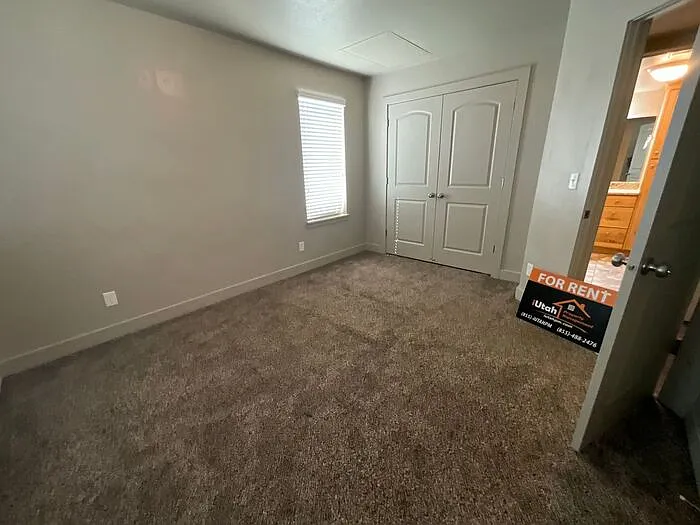 180 E 125 N #22 — Photo 14
