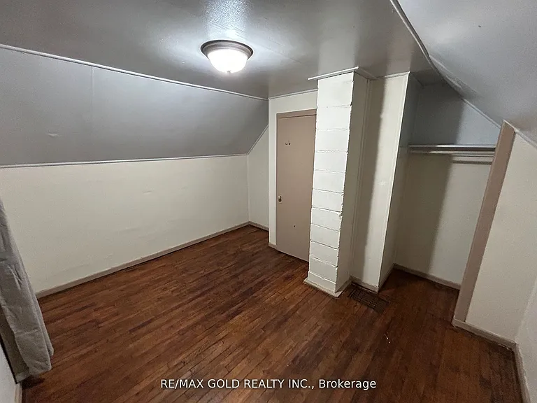 1315 Partington Ave — Photo 9
