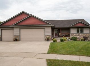 392 Eastview Ct, River Falls, WI 54022
