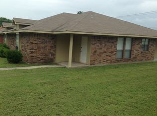 565 W Jefferson St, Van Alstyne, TX 75495