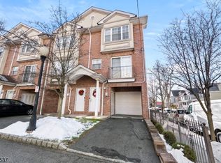 126 Amherst St, East Orange, NJ 07018