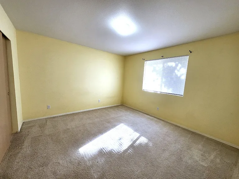 1598 Seasons Ln NW — Photo 18