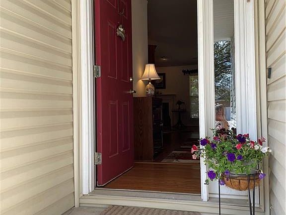 4th image of 1225 Birch Hill Dr