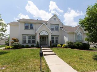 218 Madison Park Dr, Saint Peters, MO 63376