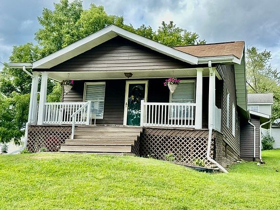 2nd image of 405 Lawnview Ave