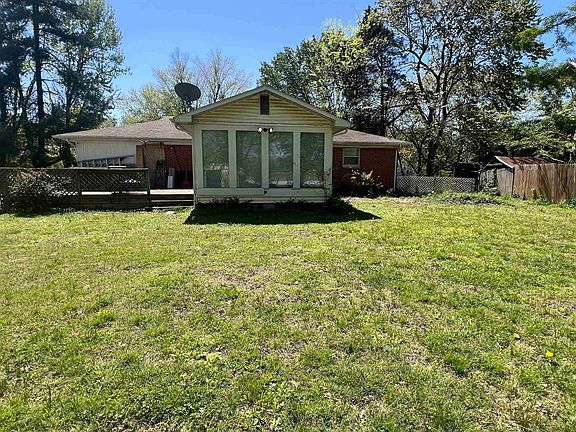 2nd image of 205 Riverside Dr