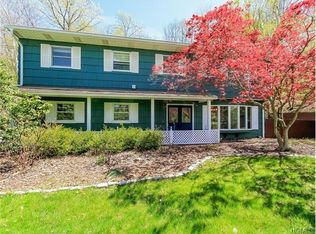 824 Sherry Dr, Valley Cottage, NY 10989