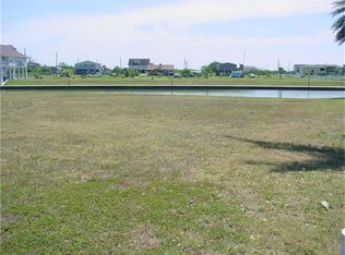 2000 Laguna Harbor Estate Blvd, Pt Bolivar, TX 77650