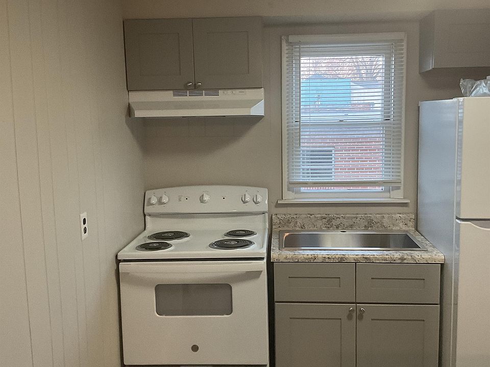 1st image of 206 E Watauga Ave Unit 3
