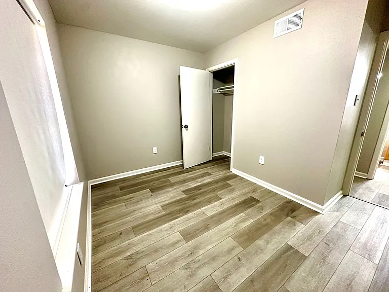 5665 McClelland Dr — Photo 34