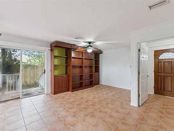 3rd image of 11 Lisbon St