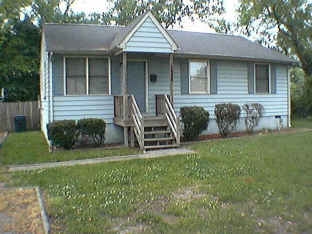 1st image of 1049 Amelia St