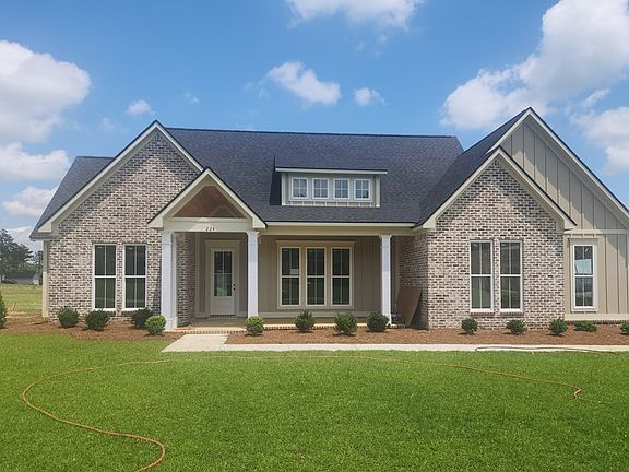 2nd image of 224 Willow Oak Loop