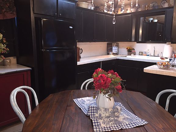 dining / kitchen view