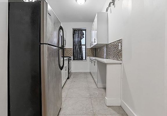 2nd image of 60 Clarkson Ave APT 1A