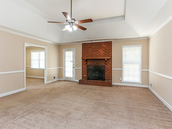 4th image of 2975 Camary Place Dr SE