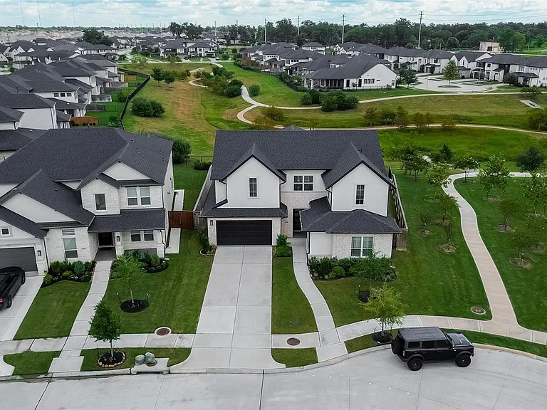 4906 Tanyard Manor Dr — Photo 33