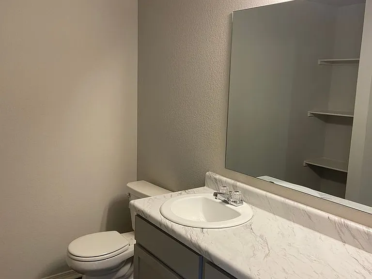 2515 Grand Ln — Photo 14