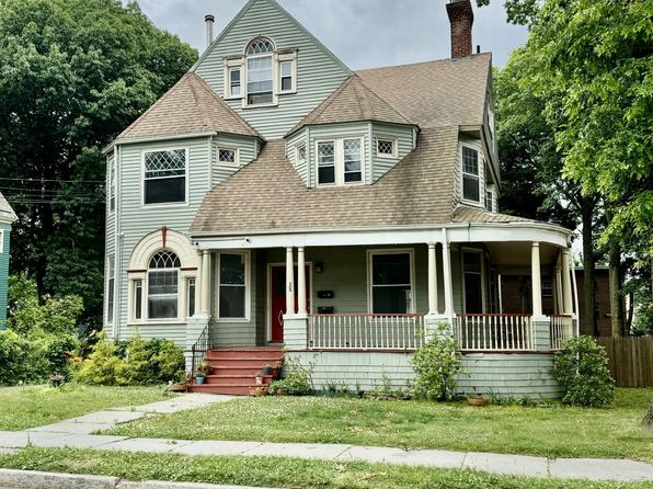 28 Kenyon St