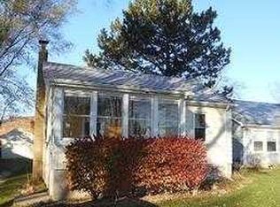 9805 Horton St, Livonia, MI 48150