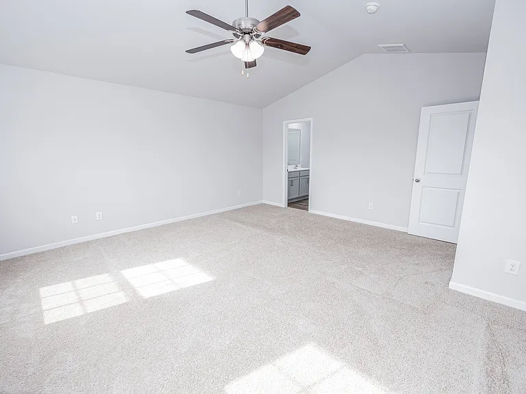 607 Ava St #1 — Photo 15