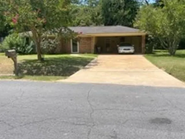 312 Live Oak Dr, Natchez, MS 39120