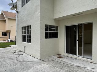 520 NW 207th Ter, Hollywood, FL 33029