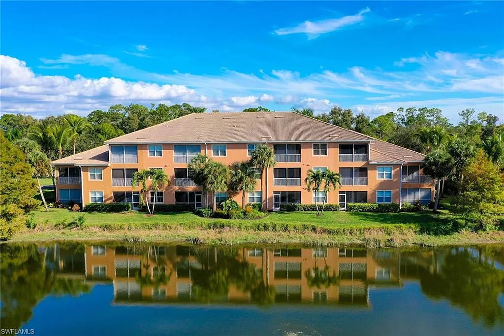 3 bed, 2.0 bath, 1504 sqft, $5,000 — Photo 2