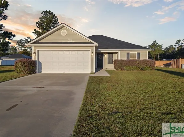 102 Black Pine Drive, Springfield, GA 31329